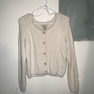 Cute sweater and/or cardigan! Casual and cute